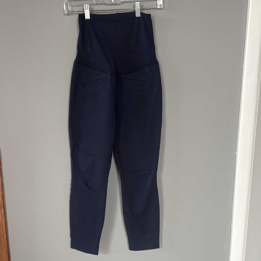 Gap maternity capri navy pants size 0 or XS